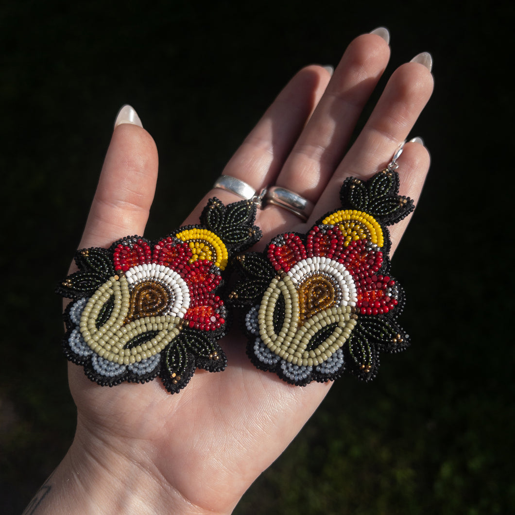 Kiiwookew Floral Earrings