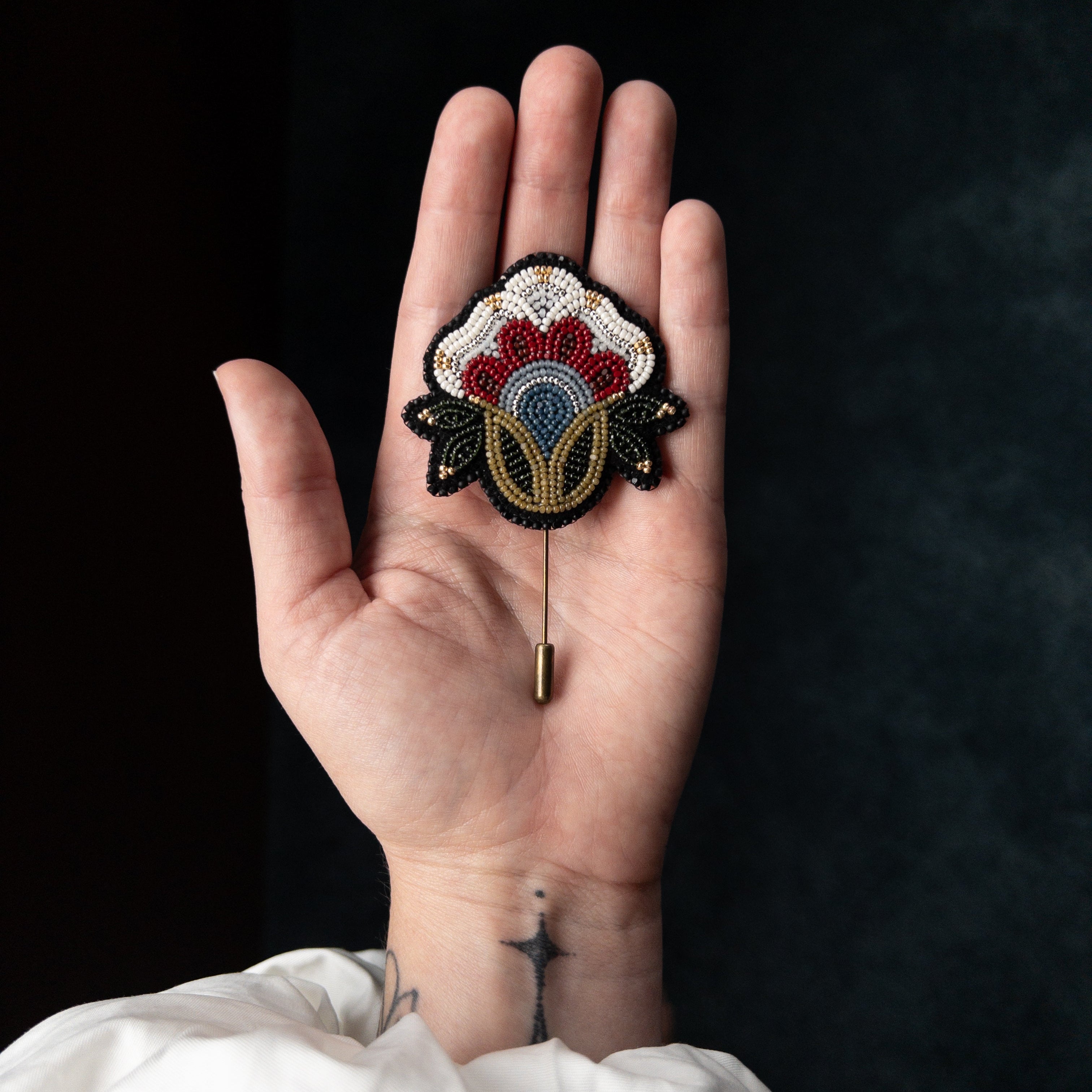 Kiiwookew Pin | White
