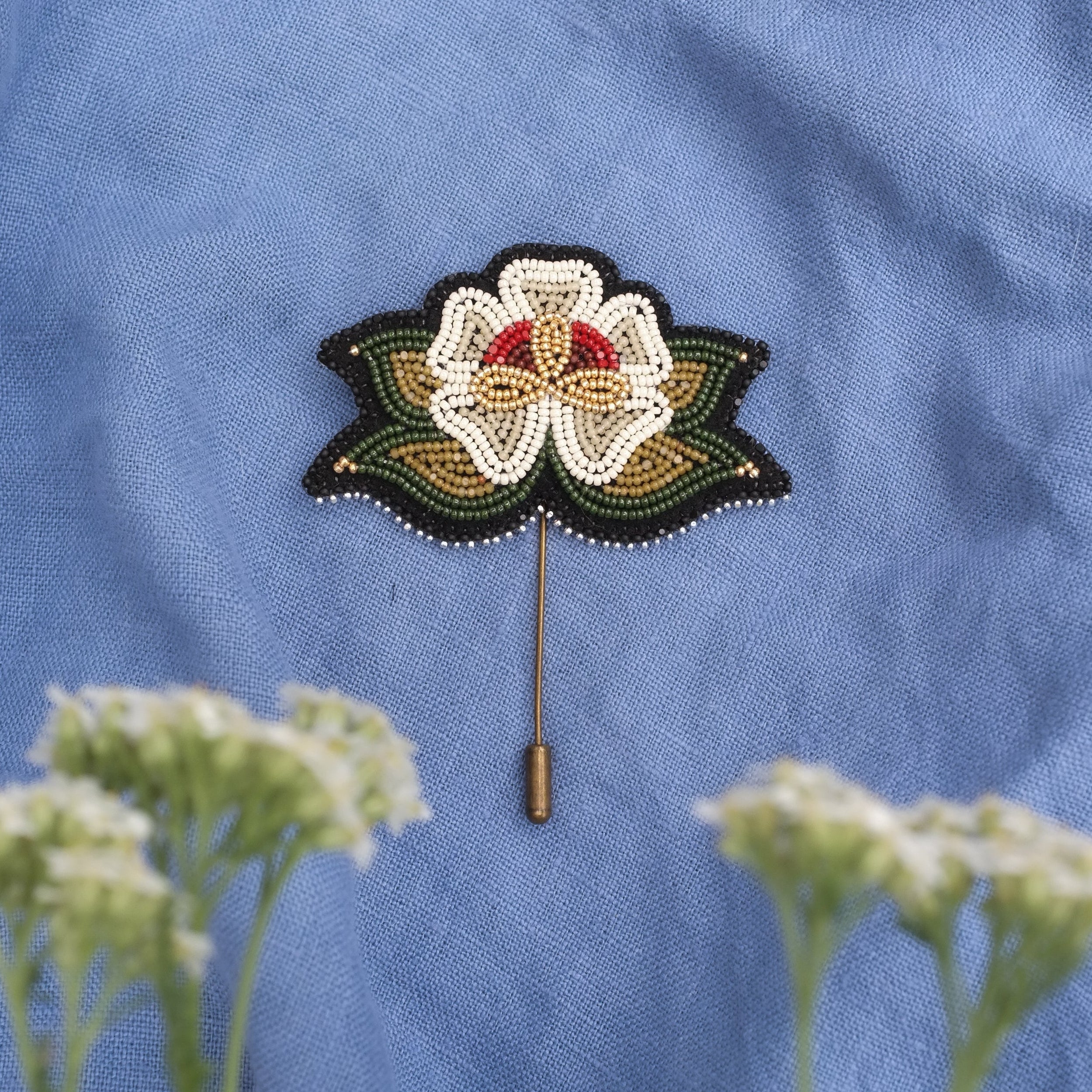 Rose Pin | White